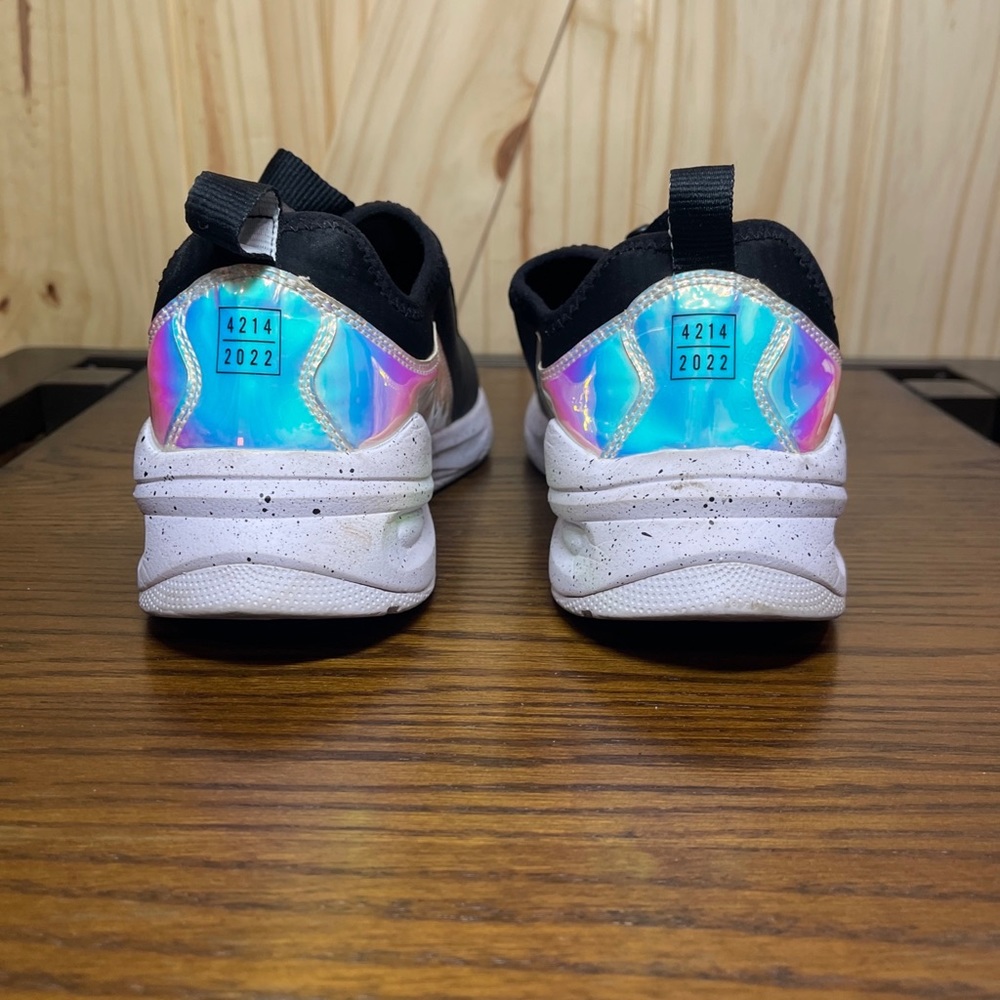 Clove Limited Edition 2022 Black Holographic Nursing … Gem